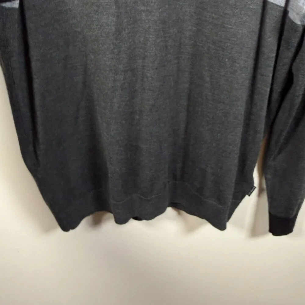 Ted Baker Wool Crewneck Sweater Mens Size 5 US XL Black Gray Stripes Flaw*